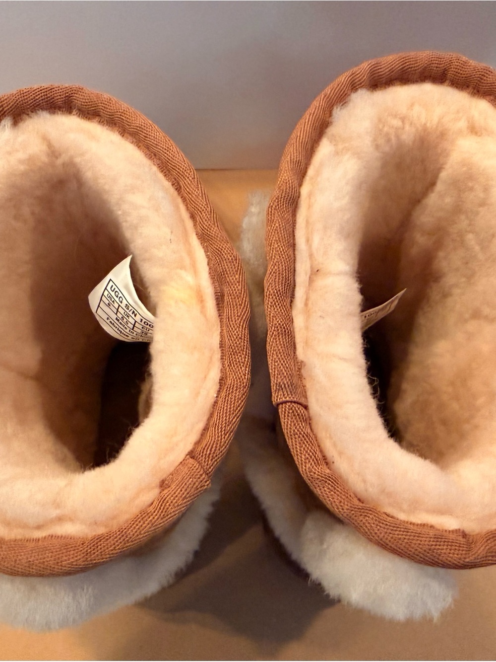 UGG Carter Suede Shearling Boots- NEVER WORN - Picture 3 of 8
